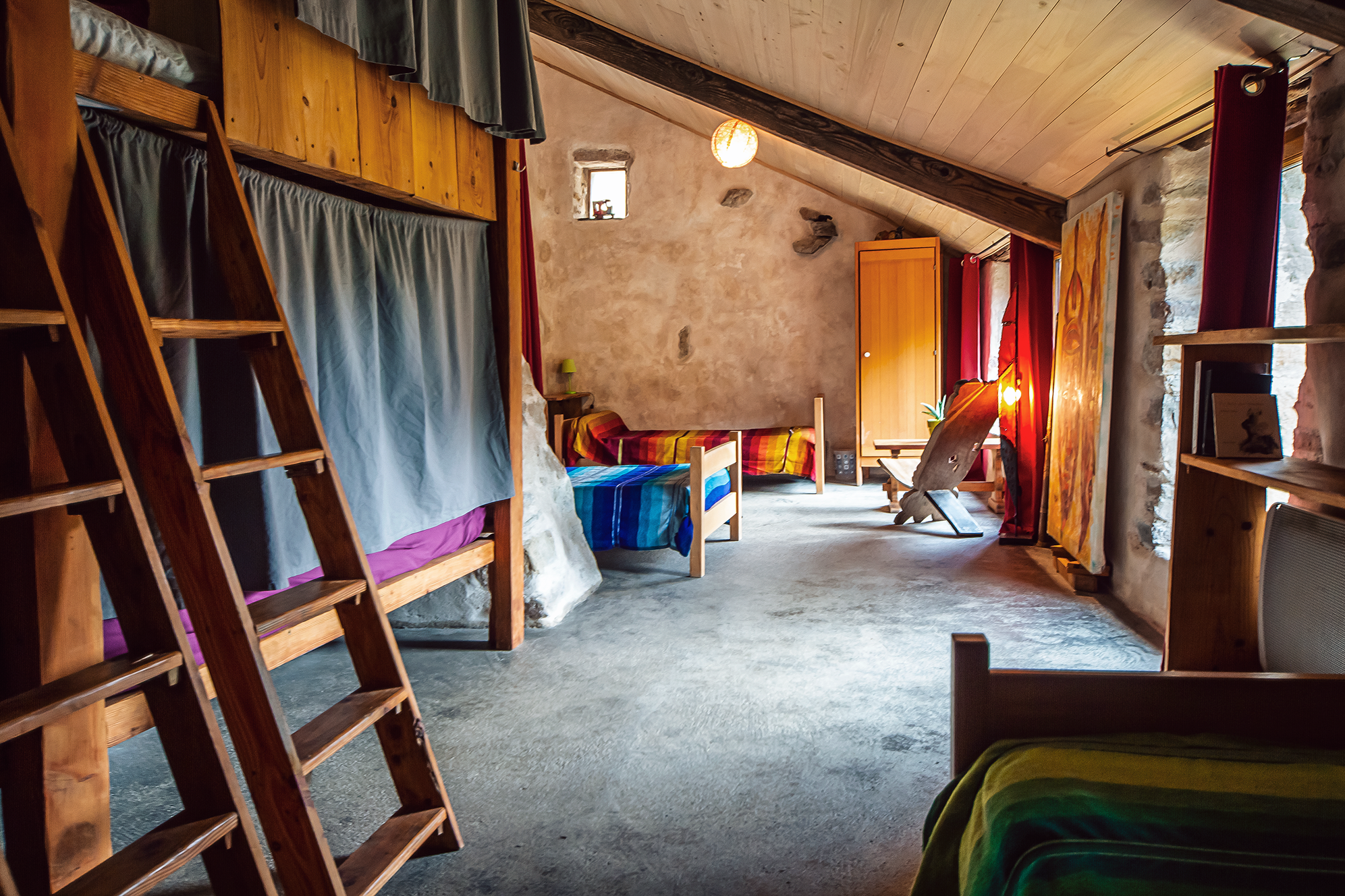 Dortoir de l'auberge de Lascours à Ceilhes et Rocozels